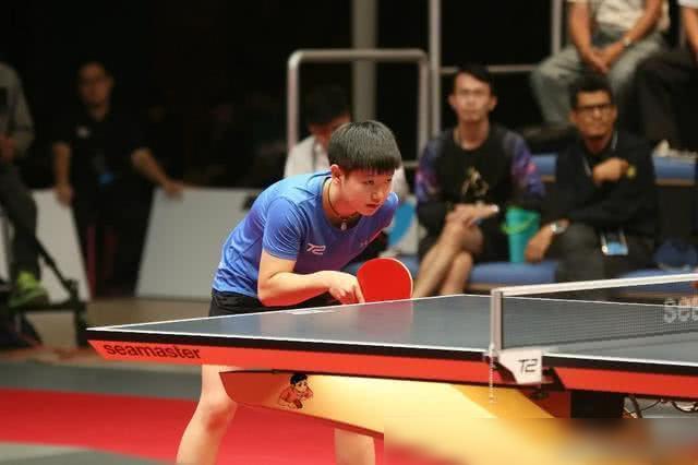 他在进攻篮 他在进攻篮