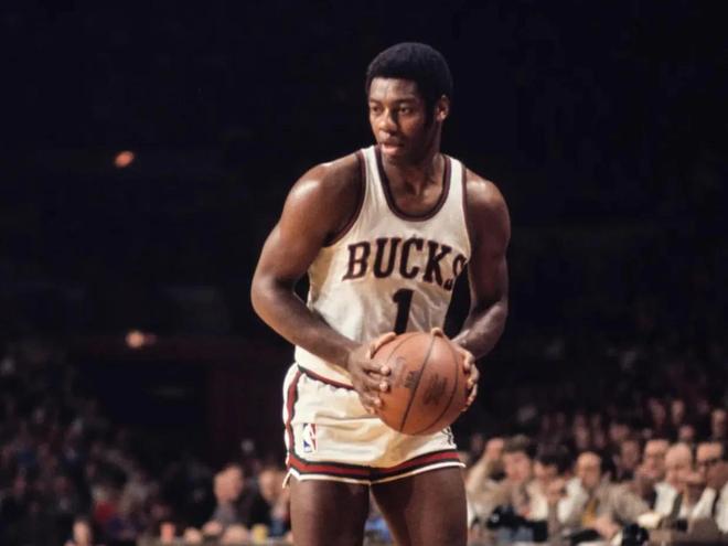 响外界对伯 响外界对伯