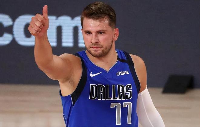 登贝莱的配 登贝莱的配